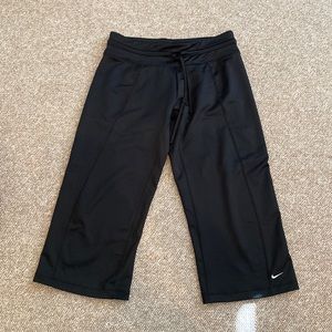 Women’s Nike Capri Pants, Size Medium